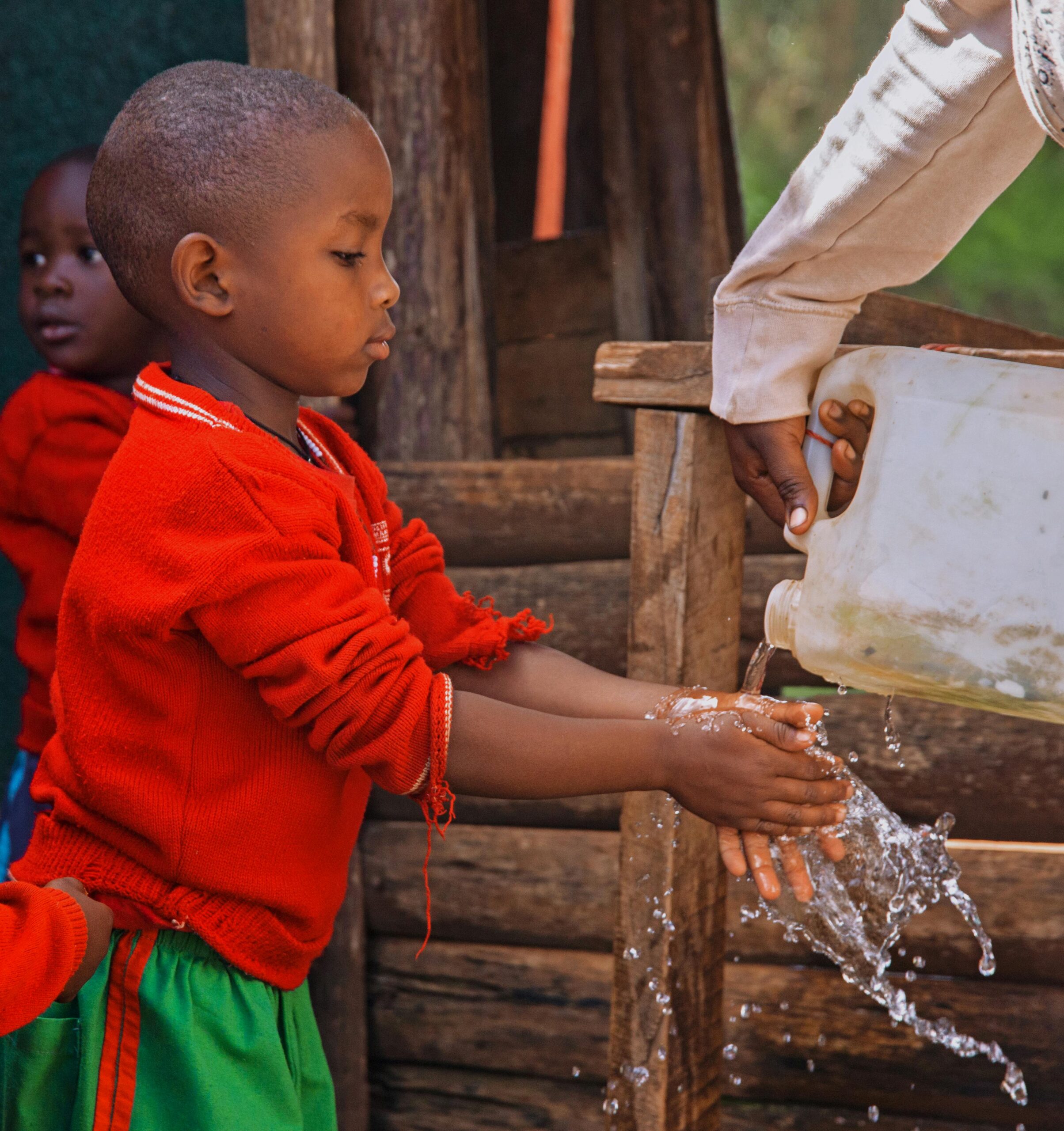 kid washing hands